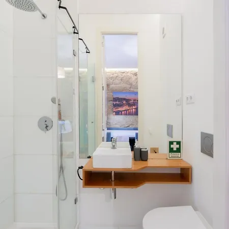아파트 Cozy With Workspace By Hostwise