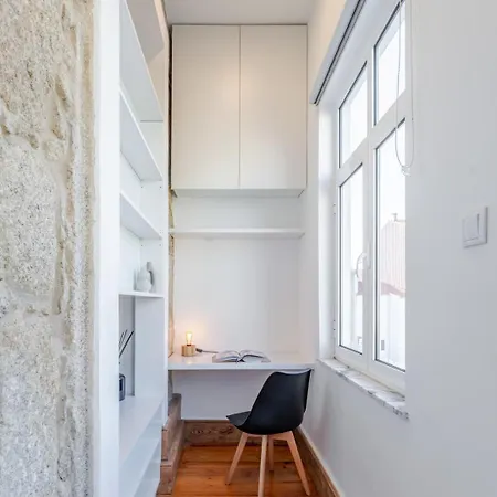 아파트 Cozy With Workspace By Hostwise 포르투