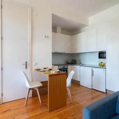 Cozy With Workspace By Hostwise Porto